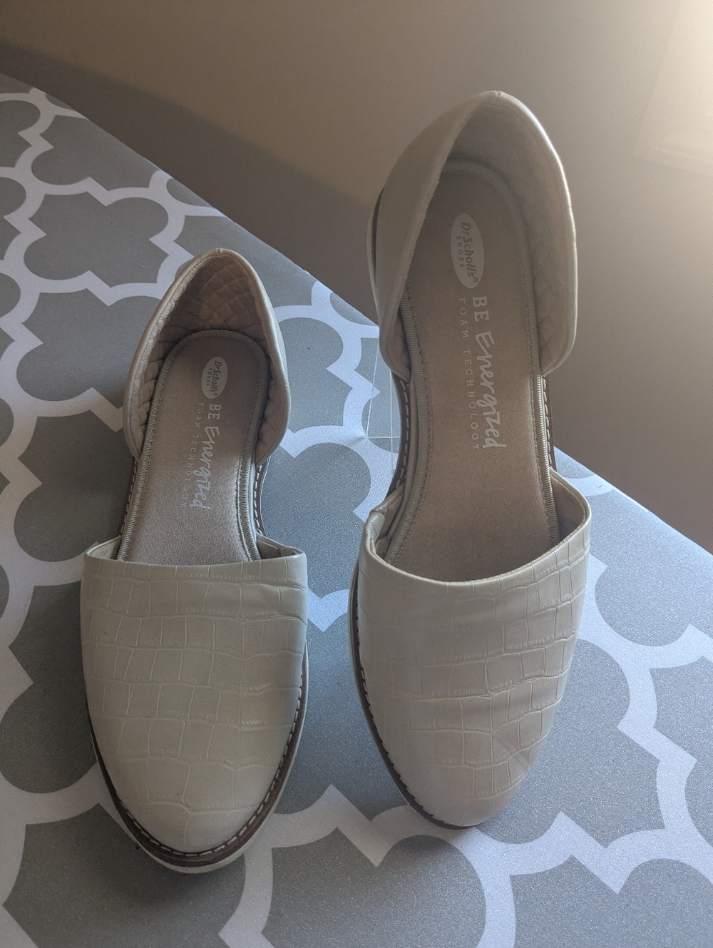 Dr. School's Shoes For Women's Cream Croc-Texture